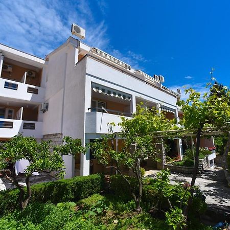 Apartmani Soljaga Petrovazzo Esterno foto