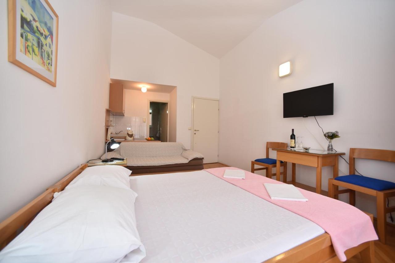 Apartmani Soljaga Petrovazzo Esterno foto