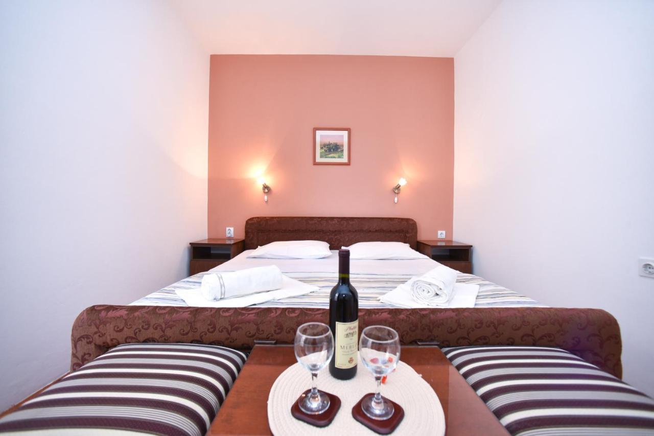 Apartmani Soljaga Petrovazzo Esterno foto
