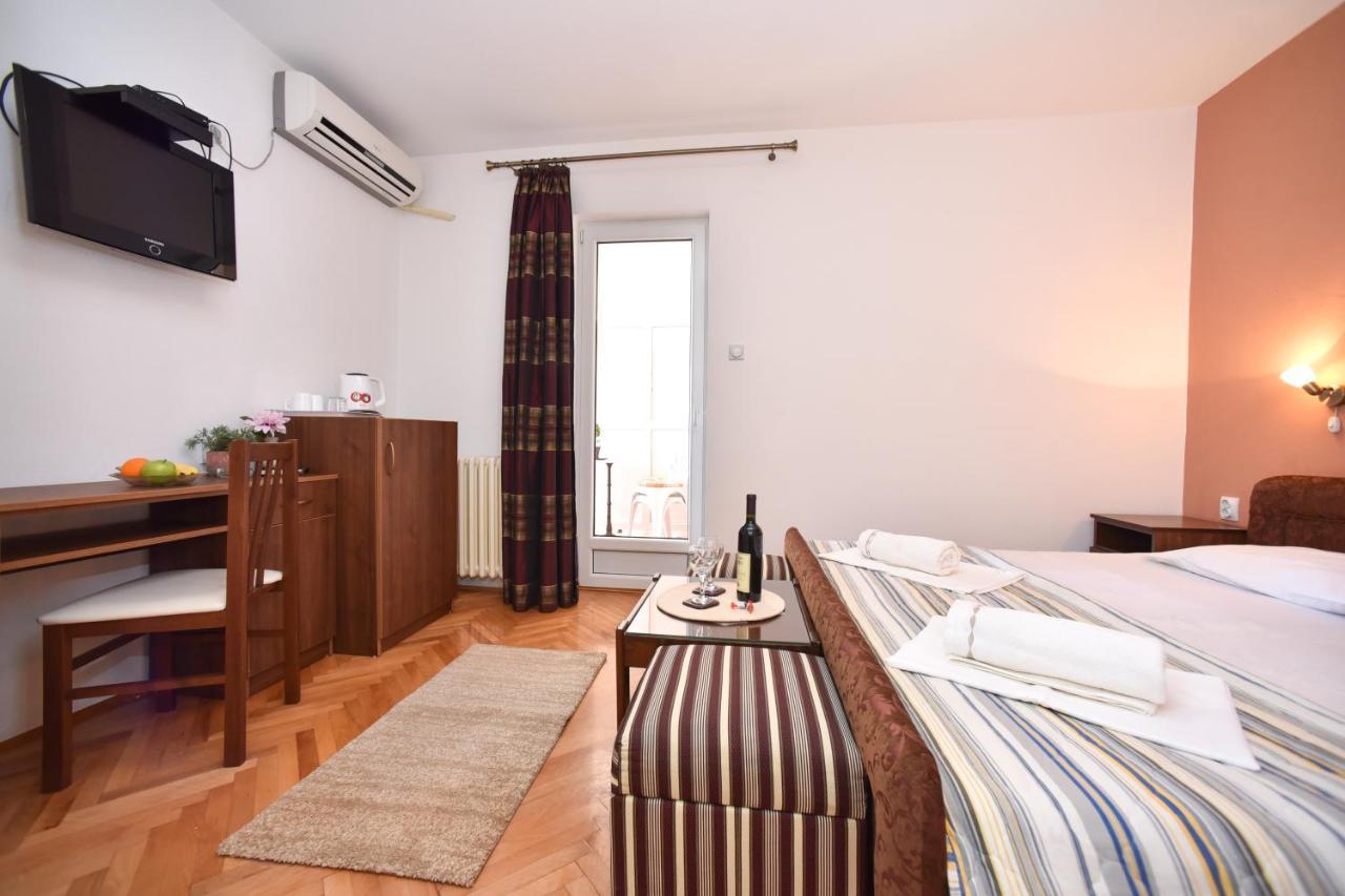 Apartmani Soljaga Petrovazzo Esterno foto