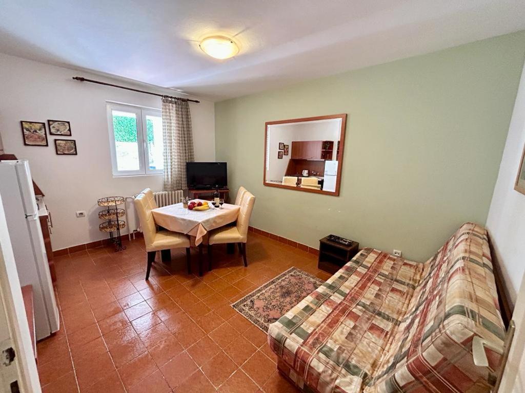 Apartmani Soljaga Petrovazzo Esterno foto